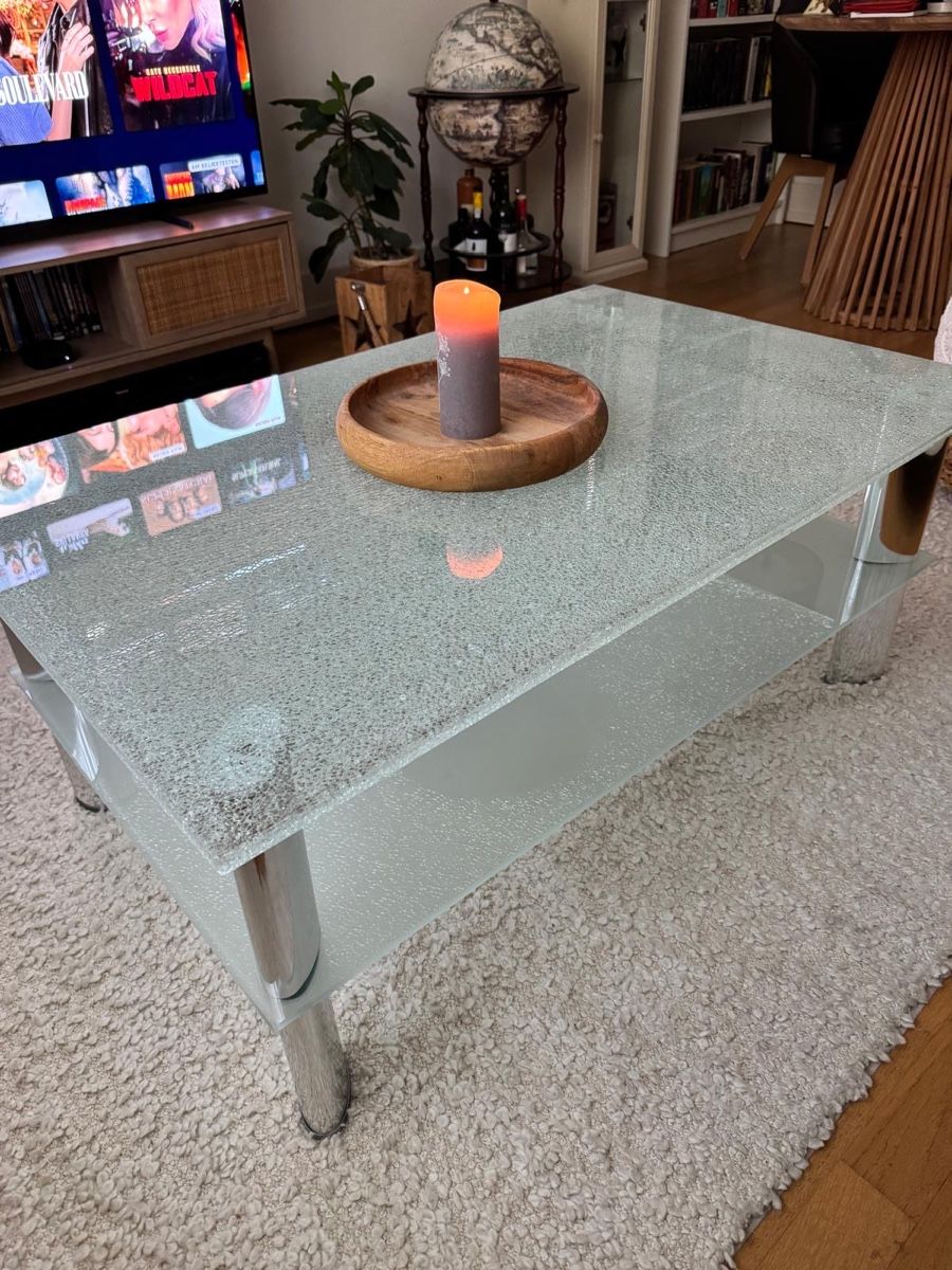 Tische: Couchtisch Glas mit Ablage im gutem Zustand – Gebraucht aus Luzern von stinkipu