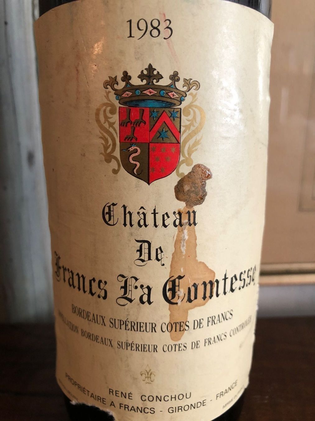 Vino: Chateau De Francs La Comtesse. 1983. – Nuovo (secondo la descrizione) da Wald ZH venduto da mlnt 1