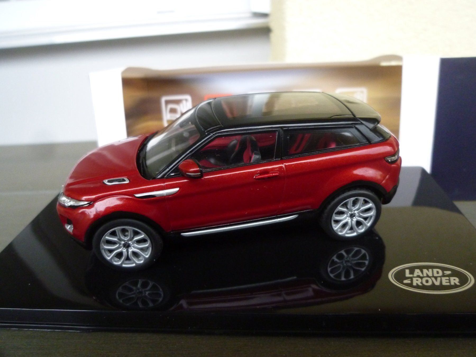 Land Rover Modellini d'auto: Range Rover Evoque – Nuovo e nell'imballaggio originale da Flawil venduto da Imperiosud 4