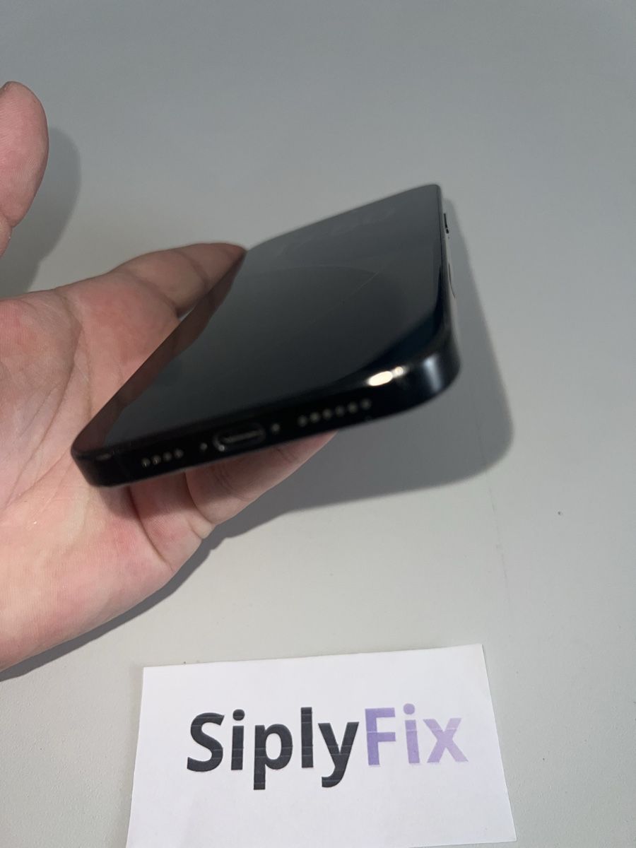 Apple Telefoni cellulari / Smartphones: Refurbished IPhone 16 pro max with warranty – Usato da Locarno venduto da Kjaza 1