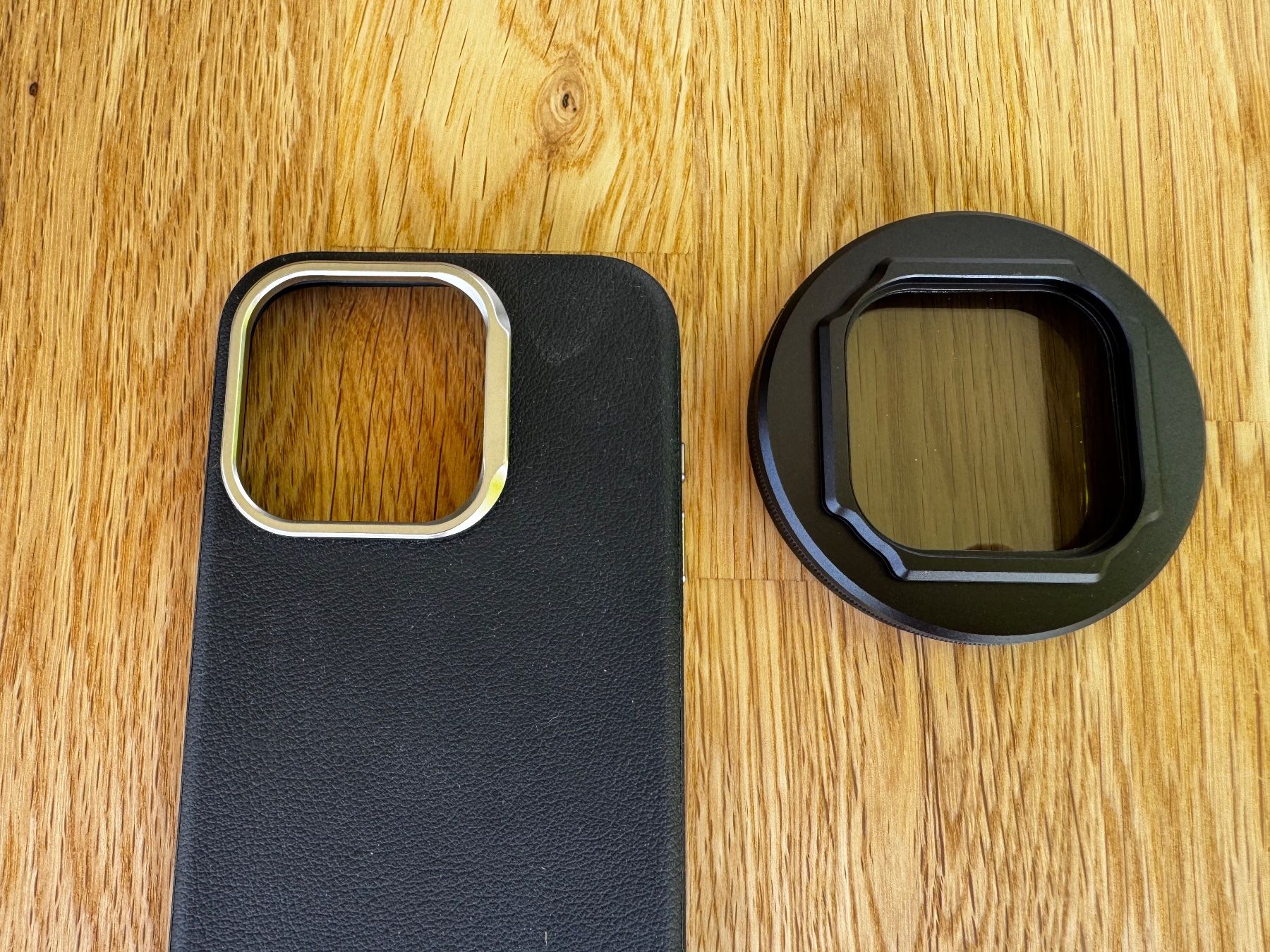 Apple Telefoni cellulari / Smartphones: iPhone 15 Pro Handyhülle mit 3fach Filterset neu – Usato da Unterengstringen venduto da Ikarus6 4