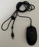 Logitech G Pro Gaming Maus, kabelgebunden mit HERO Sensor