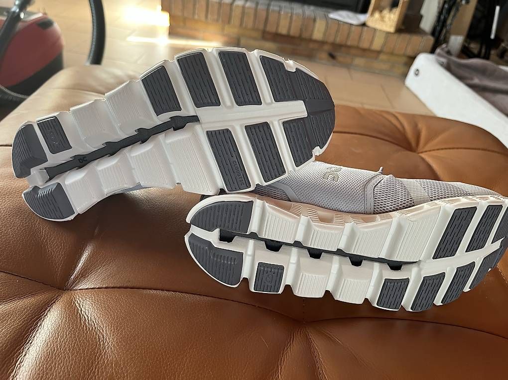 Chaussures femmes: On cloud 6 neuves – Neuf avec emballage d'origine à Epalinges par nanou75 2