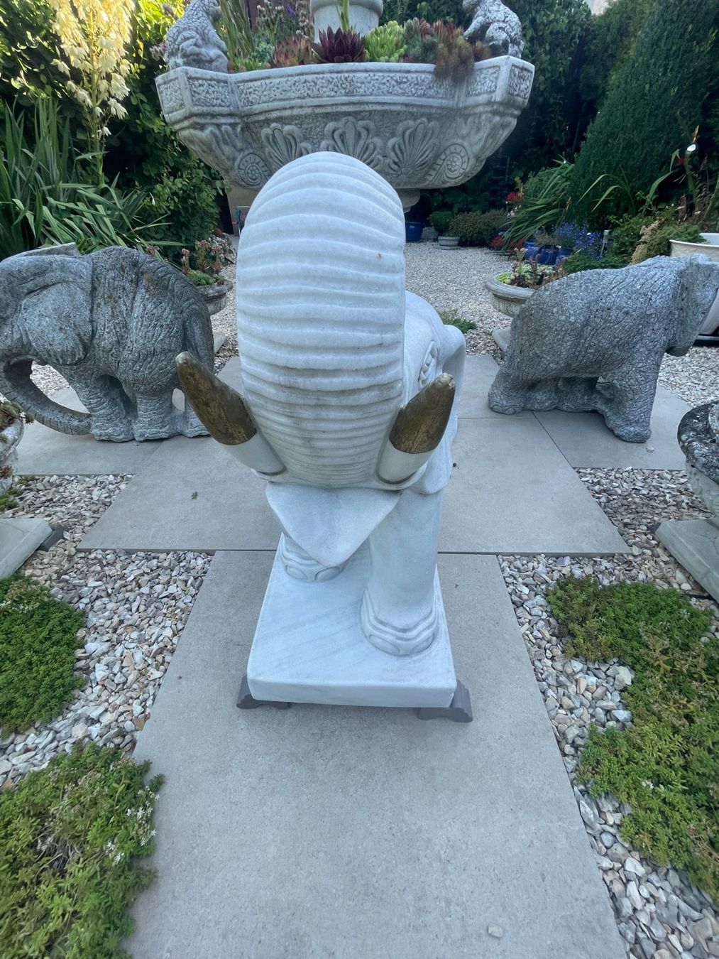 Sculture & Statue: 2x Marmor Elefanten für Garten – Usato da Stadel venduto da Supersaver 6