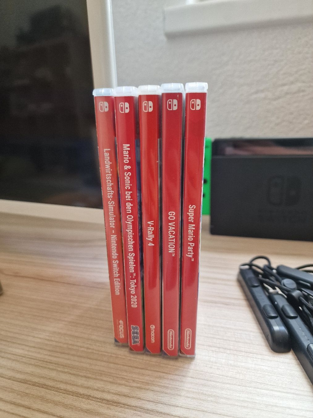 Nintendo Konsolen: Nintendo Switch Konsole + Pro Controller + 5 Games – Gebraucht aus Boppelsen von and_96bm 2