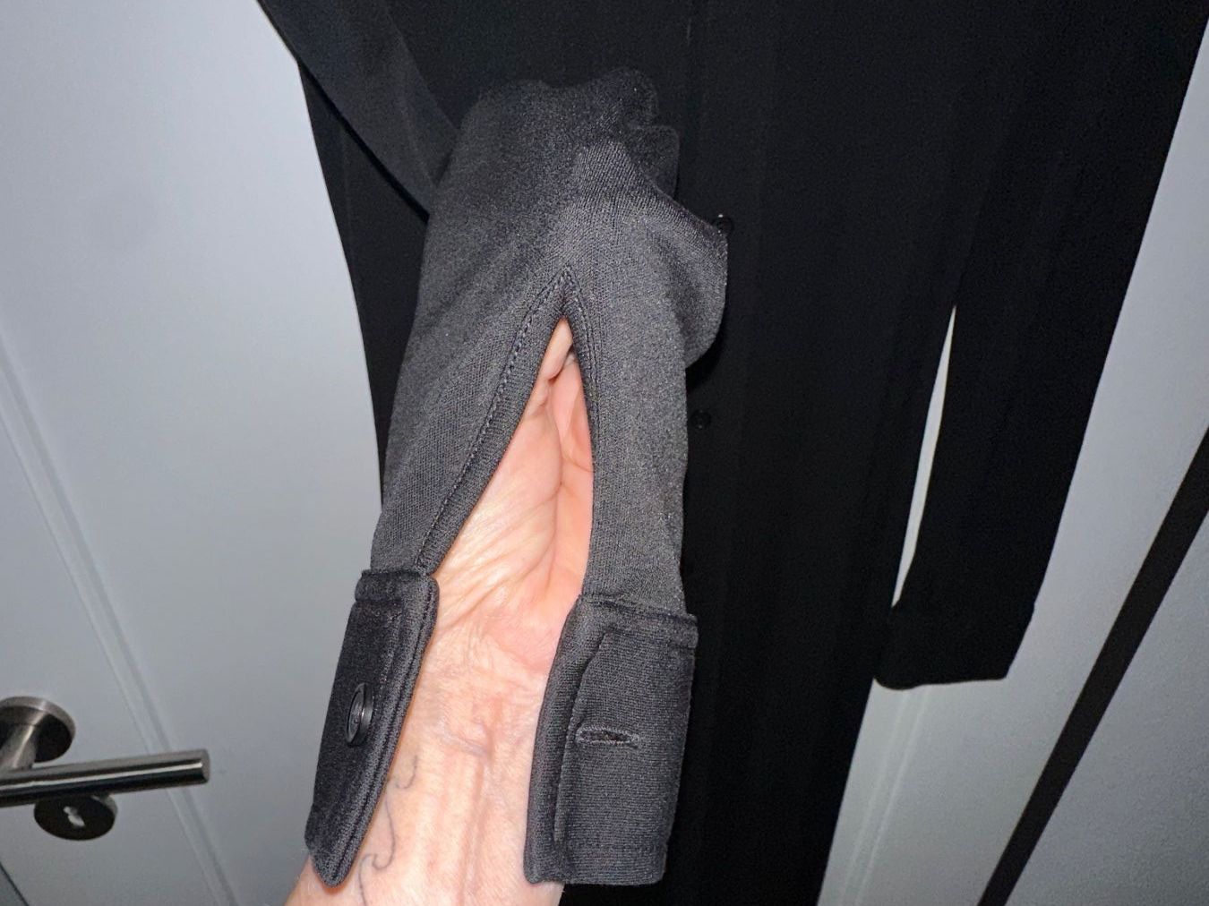 Filippa K Vestiti: Kleid Filippa K schwarz langarm – Usato da Weggis venduto da emanjo 3