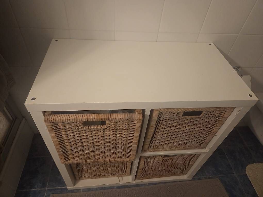 Scaffali: Kallax – Usato da Taverne venduto da dia_9b5n