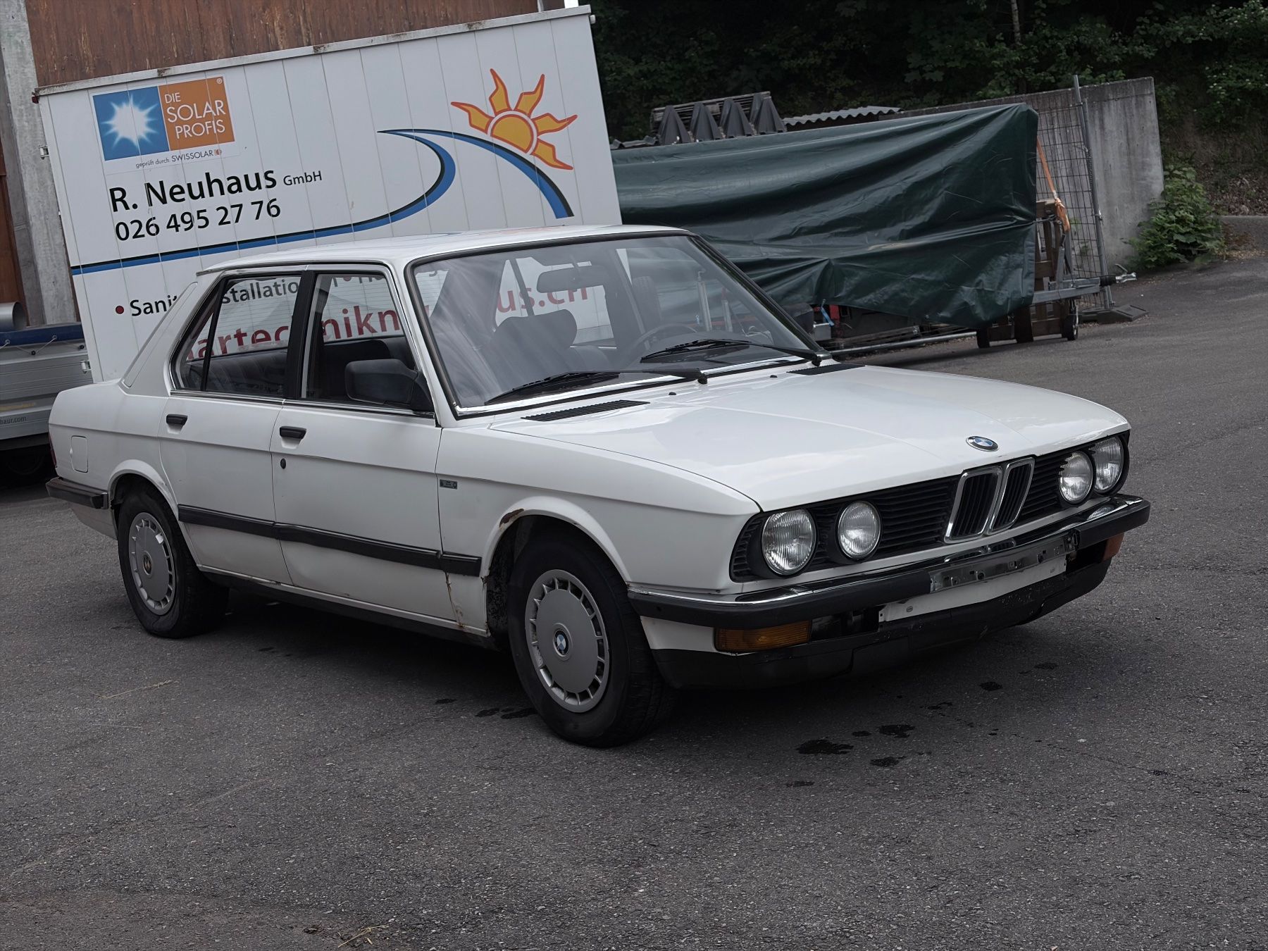 BMW Automobili: BMW E28 520i Restaurierungsprojekt ab1chf – Usato da St. Antoni venduto da ami_jcz7 1