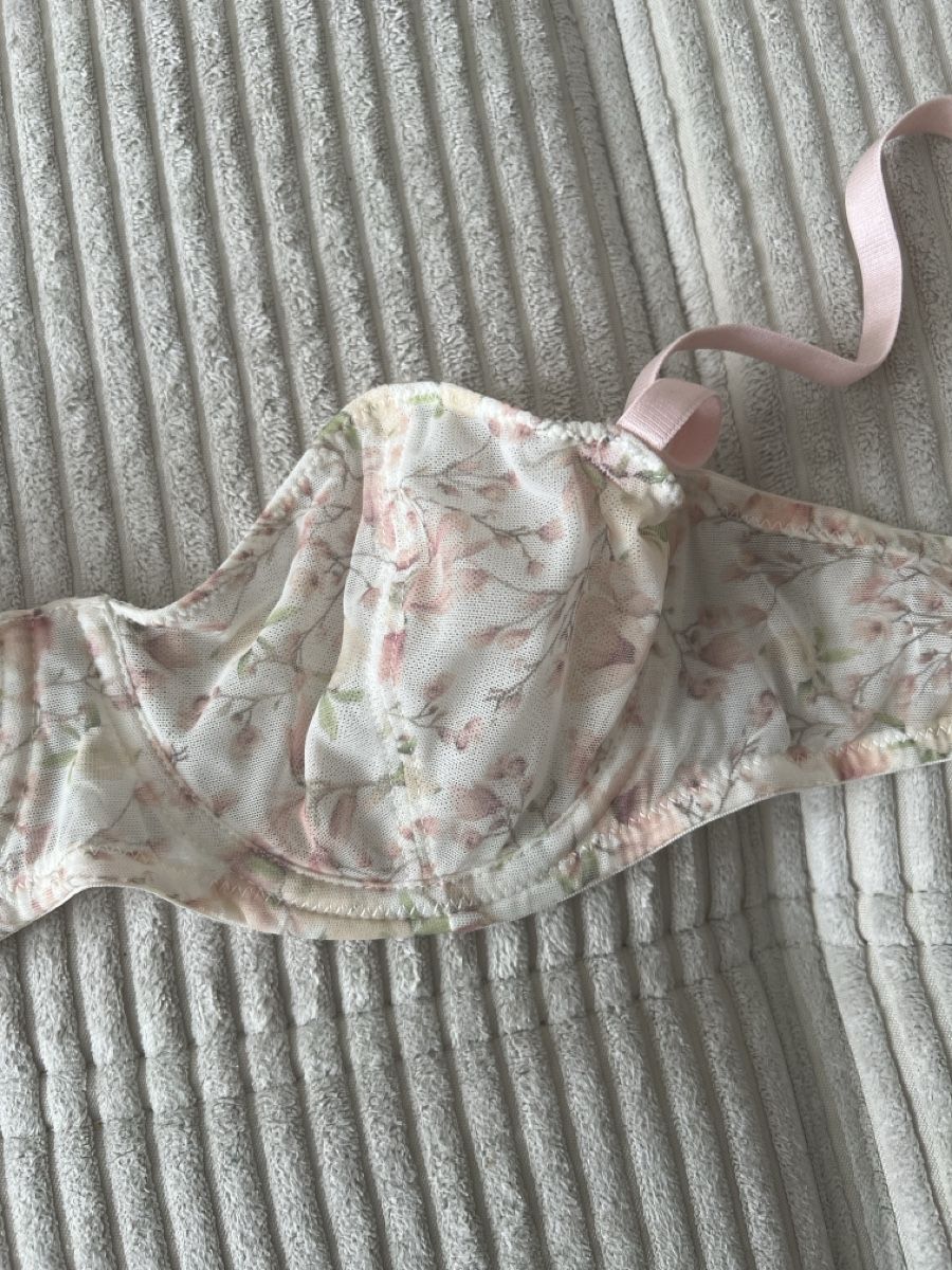 Manor Altra biancheria intima: Bügel-BH mit Blumenmuster Manor 75c – Usato da Basel venduto da kiko9 1