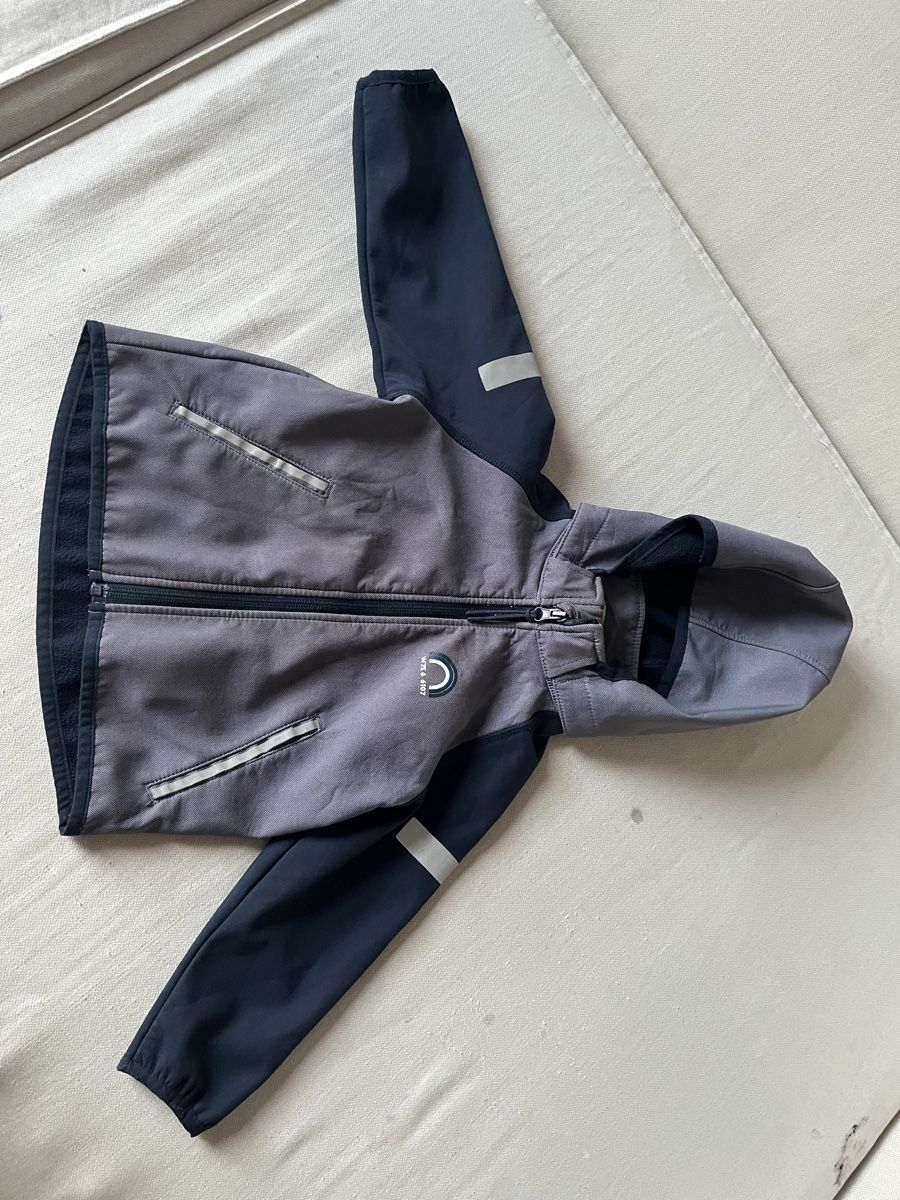 Giacche & Cappotti: Kinder Softshelljacke Gr. 92, wasserabweisend – Usato da Zürich venduto da p.kanne