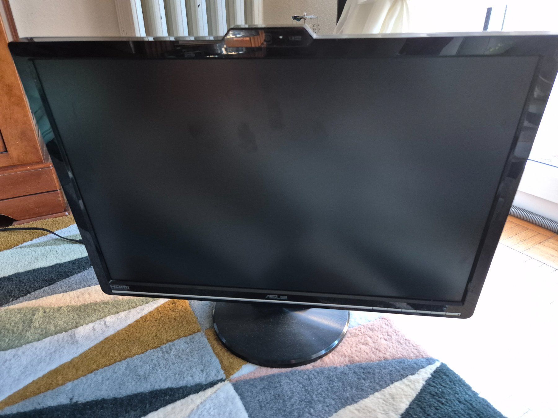 Asus Monitor: Ecran Asus VK222H avec webcam intégrée – Usato da lausanne venduto da KarlRicardo