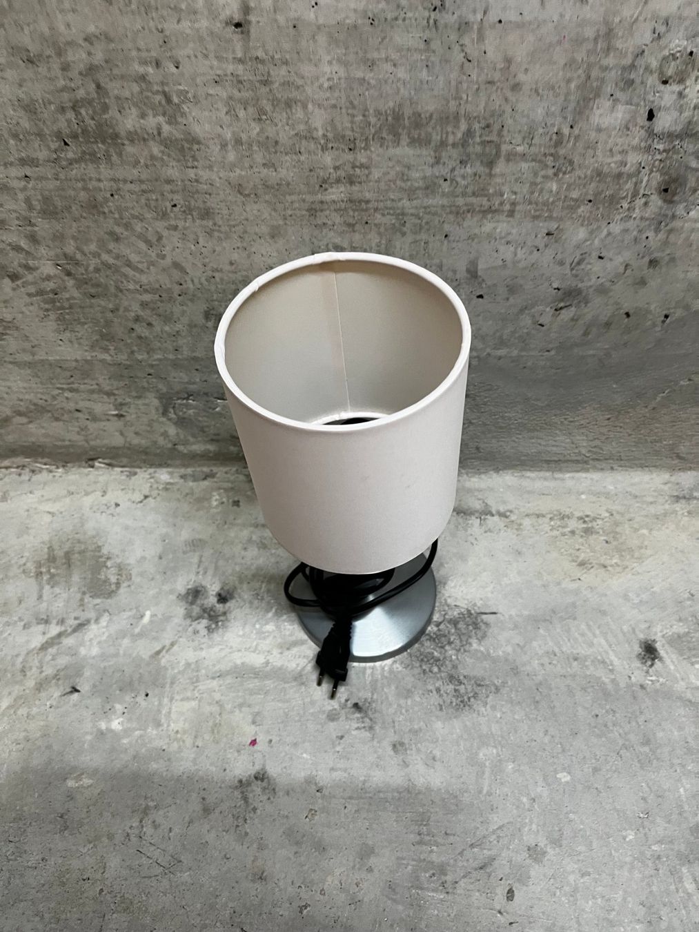 Lampade: Hellrosa Tischleuchte – Usato da Zürich venduto da Timo_G 1