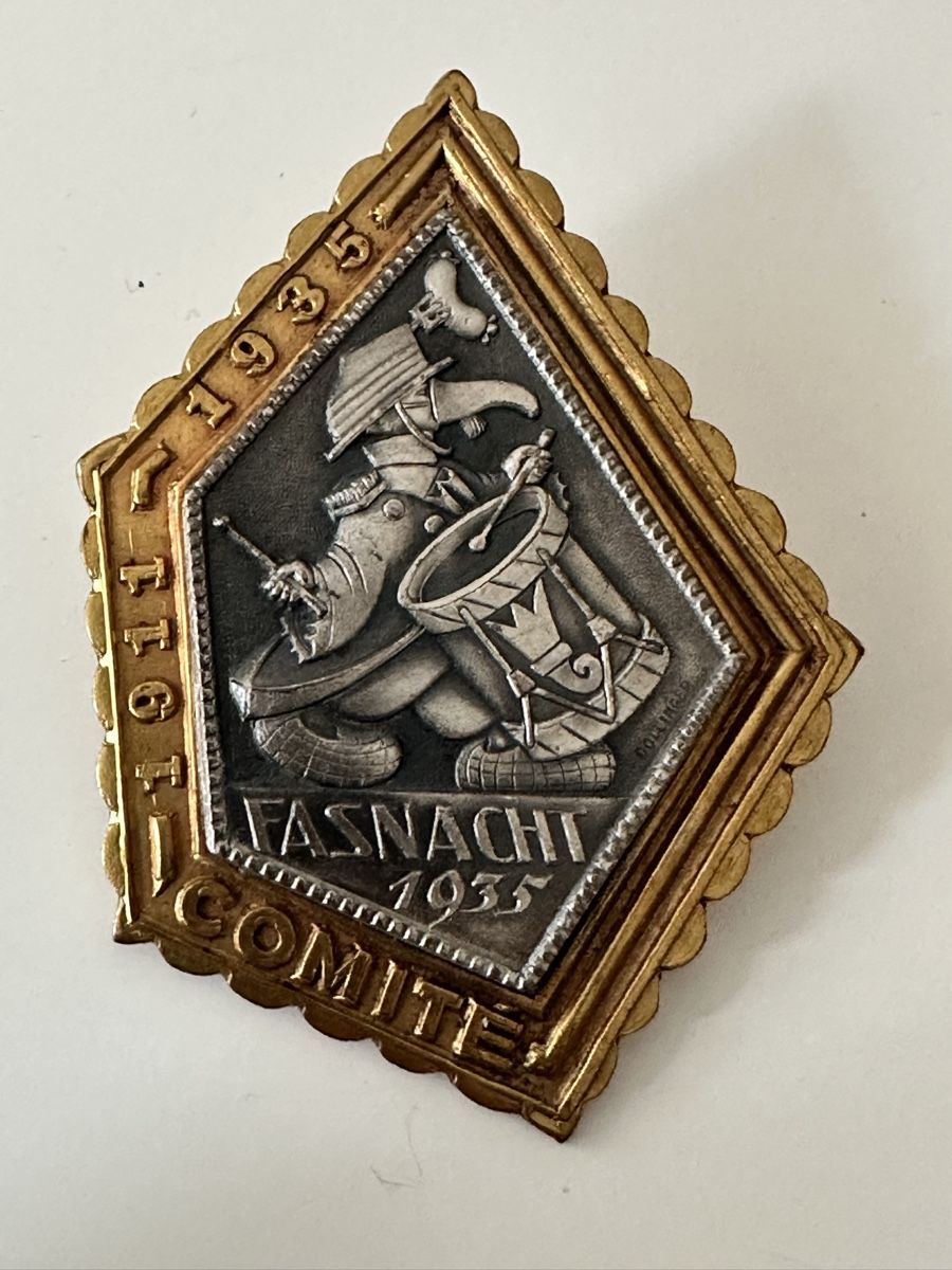 Basler Placchette & Badge: Fasnacht Basel GOLD COMITÉ 1935 ++ – Usato da Basel venduto da fasnachtsoutlet1965
