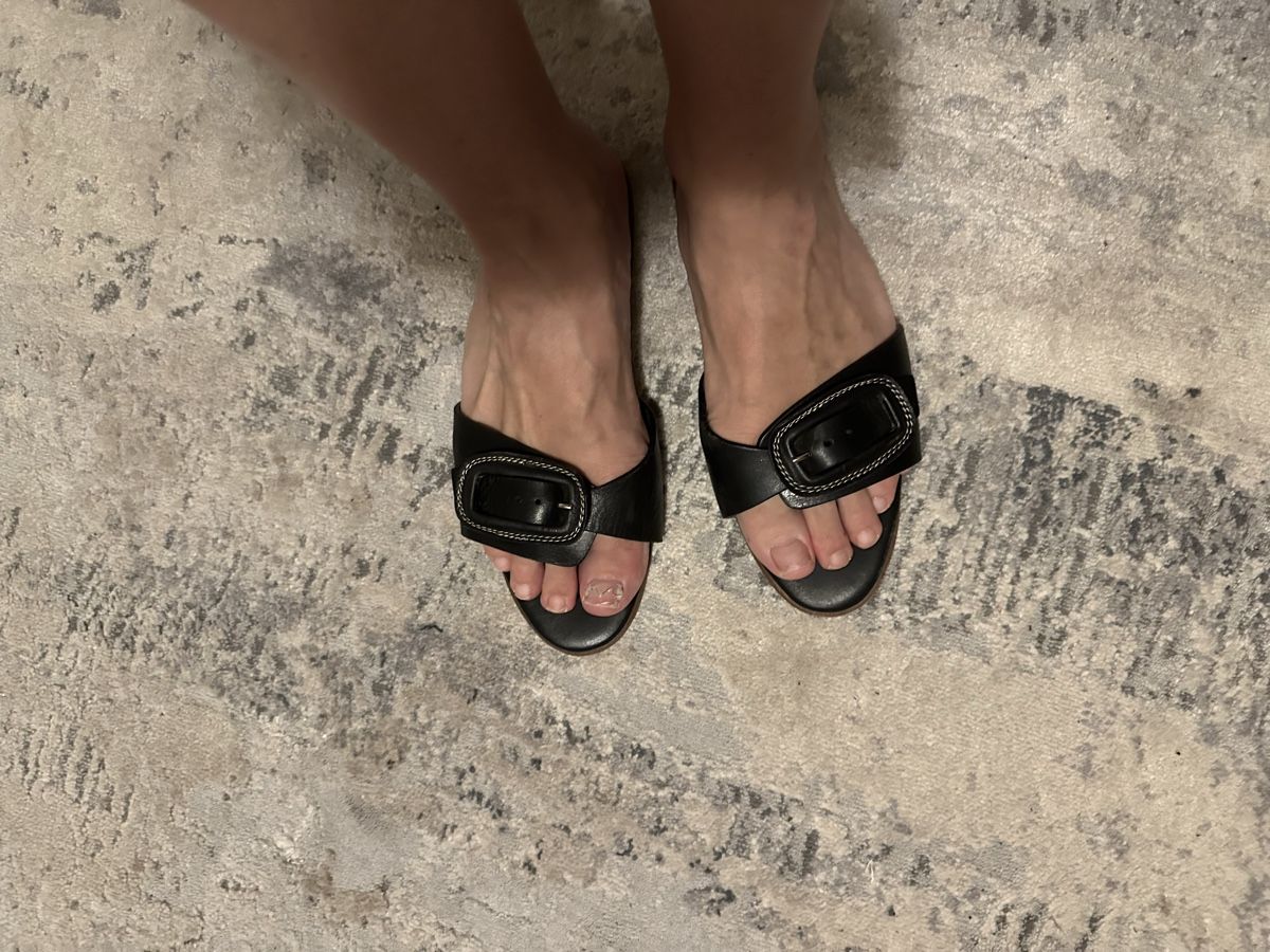 Scarpe da donna: Balagan Black Leather Buckle Sliders, size 41 – Usato da Zürich venduto da kas_g26m 1