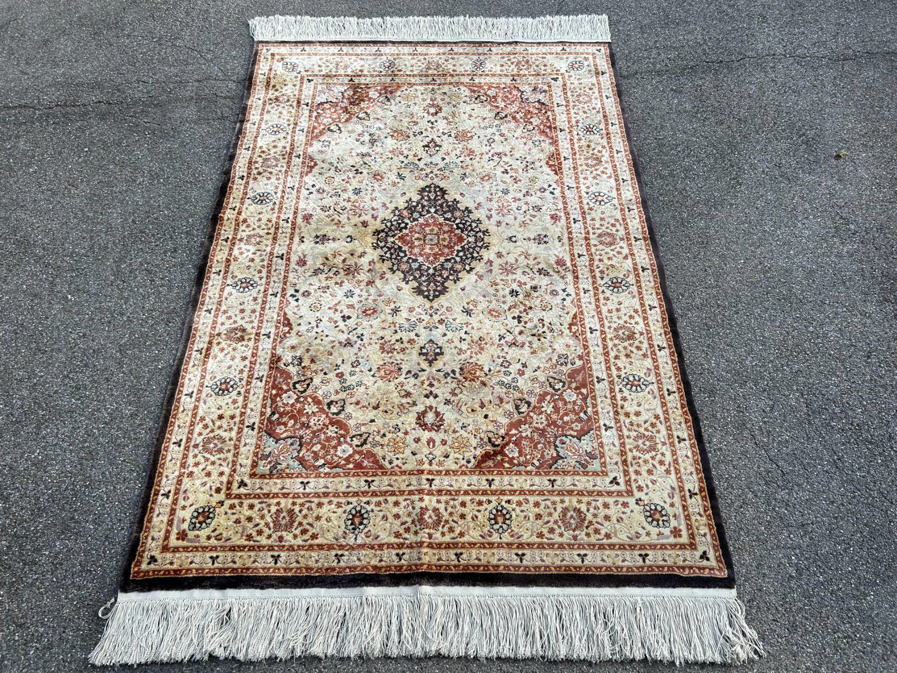 Teppiche: Extrem feiner, hochwertiger Seidenteppich 100% Seide – Gebraucht aus Steinhausen von Super05