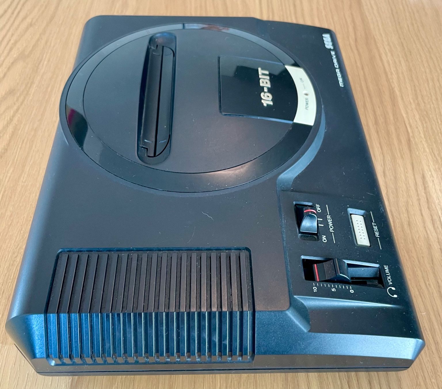 Sega Console: Sega Mega Drive 1 PAL console boxed complete CiB OVP konsole – Usato da Zürich venduto da molcomics 9