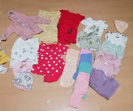 Sommerliches Baby (Mädchen) Kleiderpakett Grösse 62-68 