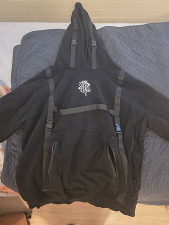 Techwear Hoodie schwarz mit Drachenmotiv in gutem Zustand