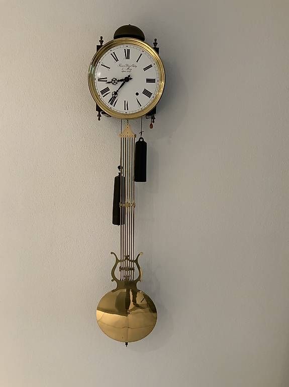 Orologi: Wunderschöne Wand Pendel Uhr – Usato da Wohlen AG venduto da Zitk