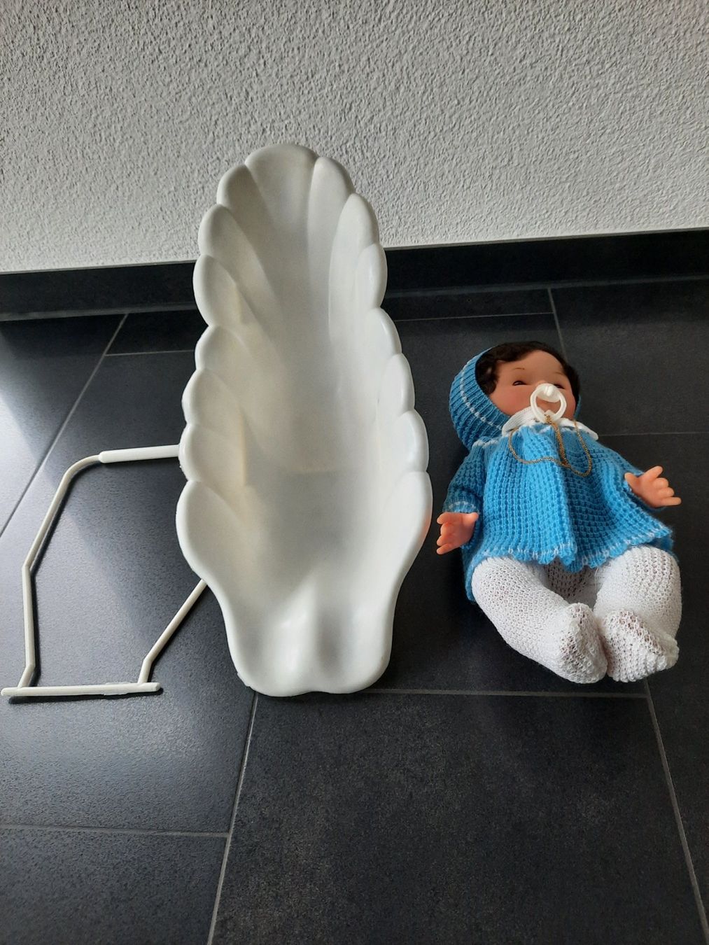 Bambole: Puppe mit Schnuller und Tragesitz, ca. 40 cm – Usato da Dörflingen venduto da Palmetto 1