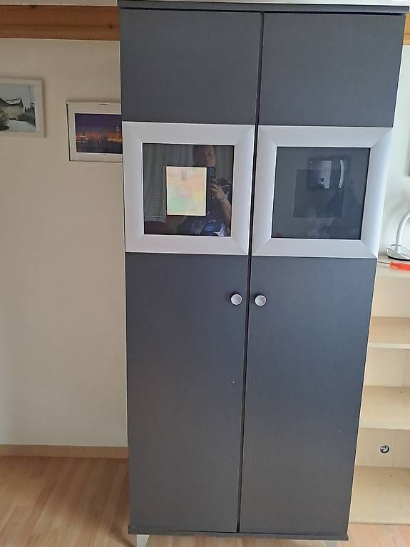 Armoires: Kleiderschrank  – D'occasion à Bazenheid par ste_8ycz 3