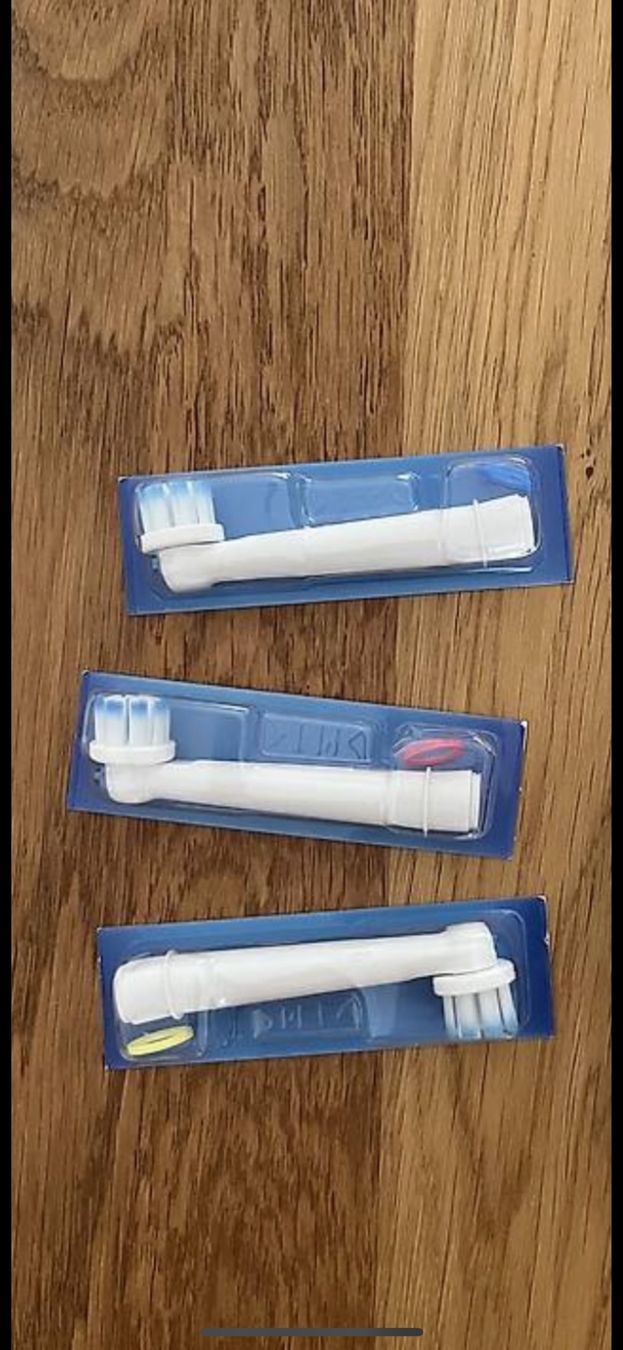 Oral B Cura dei denti: Oral-B Bürstenkopf – Usato da Frauenfeld venduto da ste_5h8b