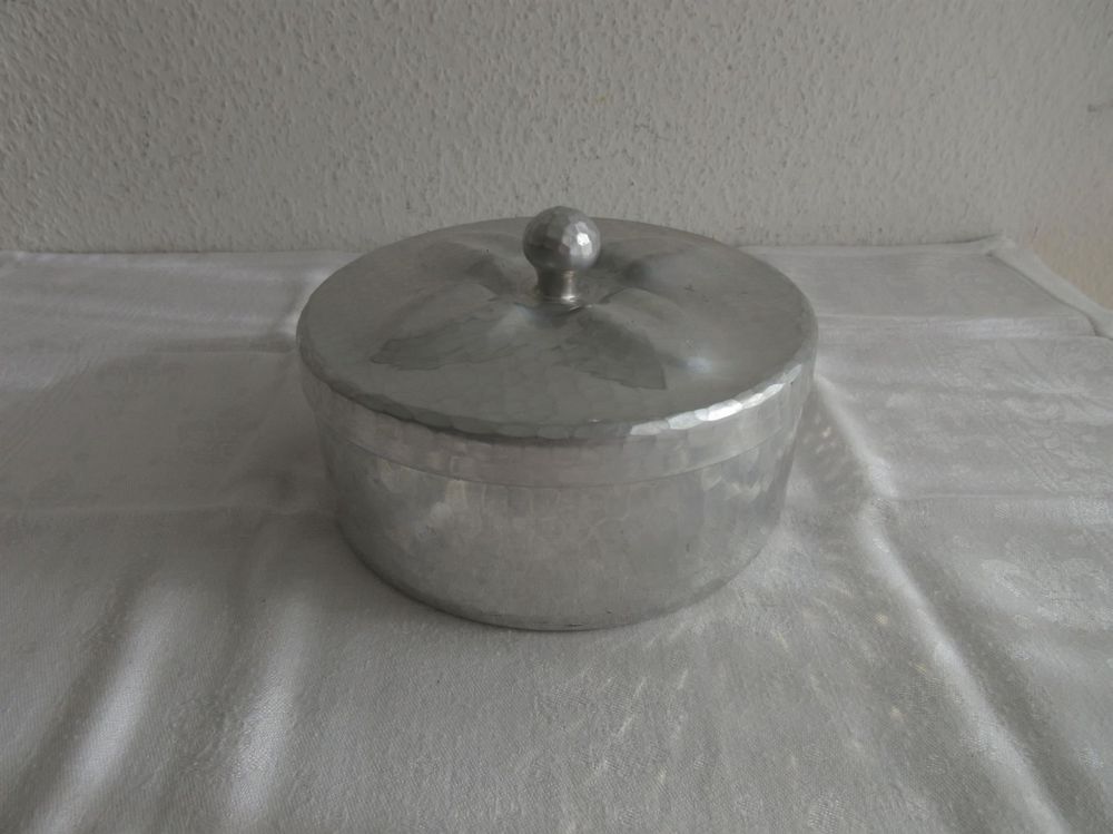 Runde, gehämmerte Aludose von Maggi (Gebraucht) in Binningen für CHF 20 ...