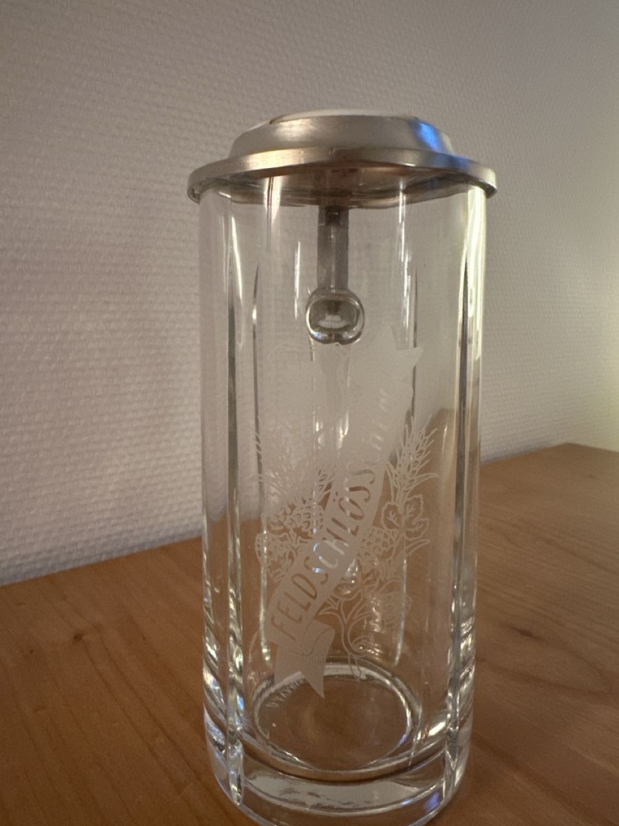 Feldschlösschen Bicchieri: Altmodisches Feldschlösschen Bierglas – Usato da Münchenstein venduto da mjaaxx 2