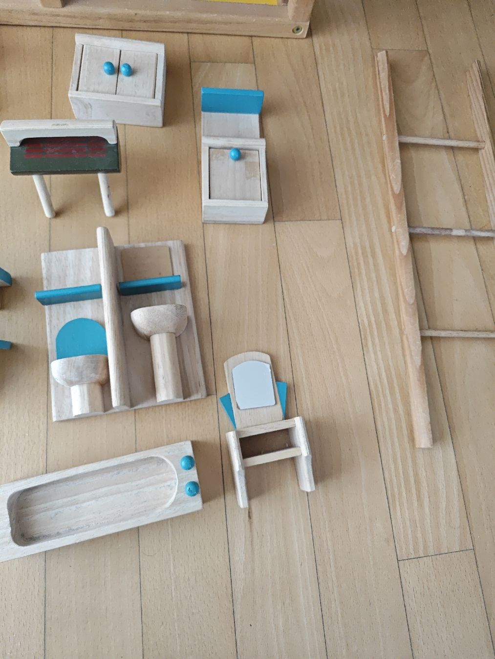 Maisons & Meubles de poupées: Puppenhaus – D'occasion à Sissach par sasocla 4