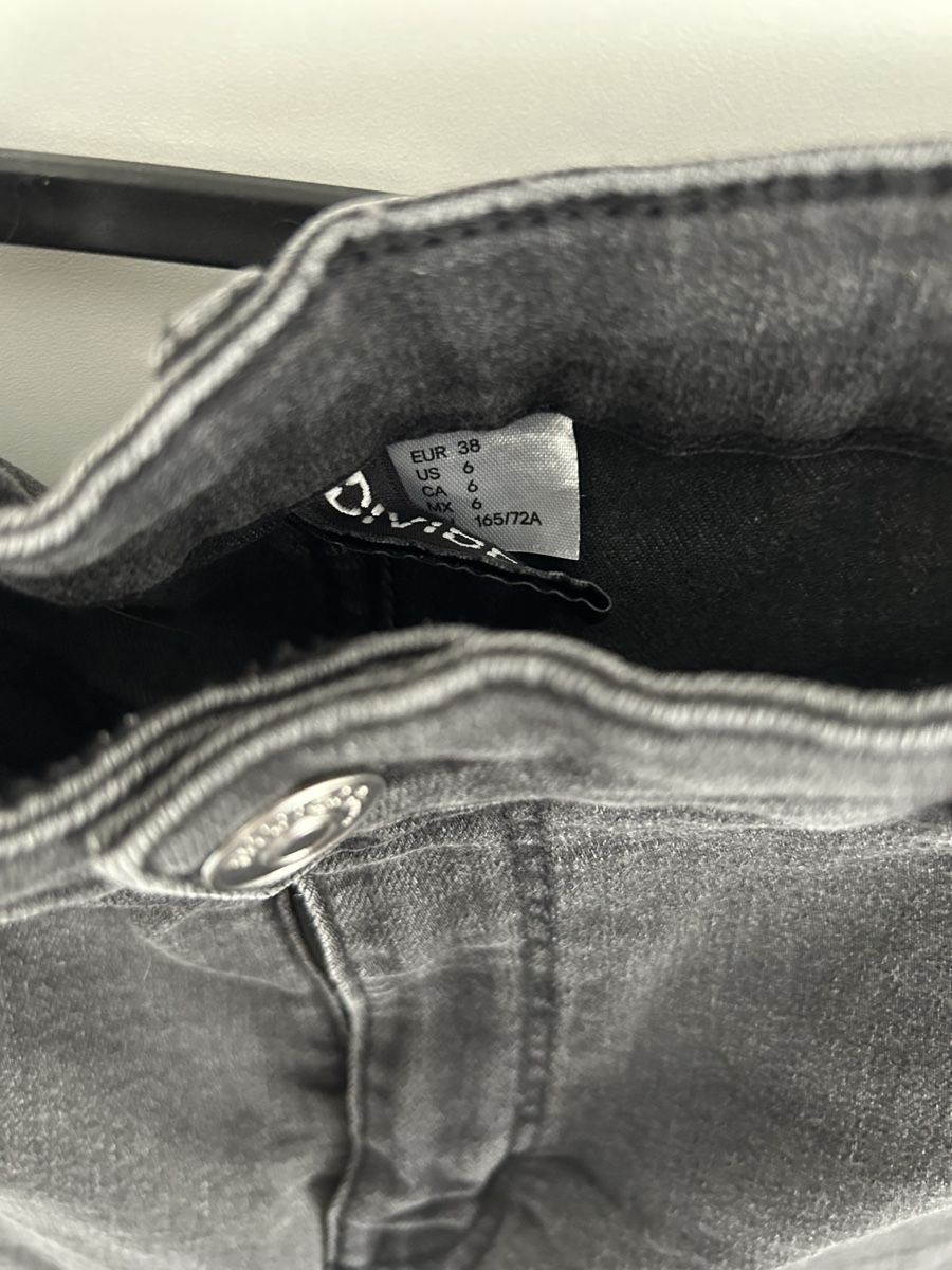 Jeans: Jeansshorts – Gebraucht aus Merenschwand von ___niggi___ 2
