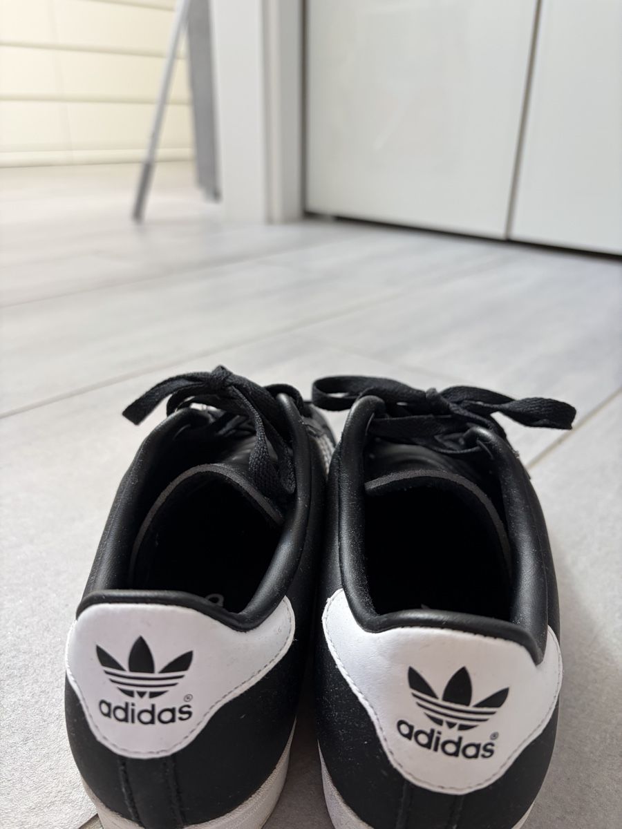 Adidas Scarpe da donna: Adidas Schuhe Damen – Usato da Elgg venduto da mar_8zdw 2