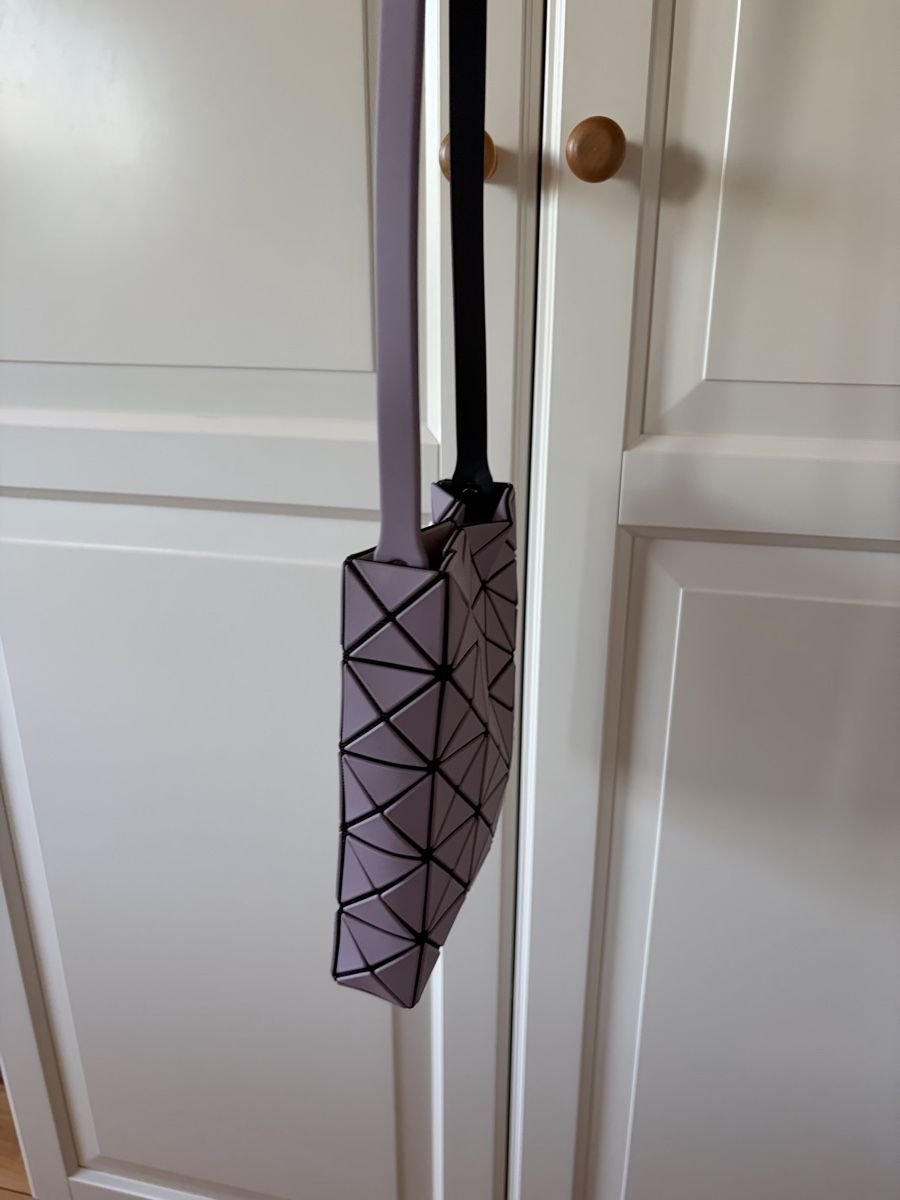 Borse da donna: Bao Bao Purple Sling Bag – Usato da St.Josefen venduto da lop_lh8d 4