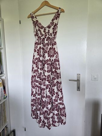 Kleid Lokita Milano Grösse M mit Blumenmuster
