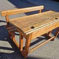 Pupitre et banc d'écolier ancien