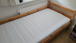 Flexa Holzbett Kiefer 90x200cm mit Lattenrost und Matratze