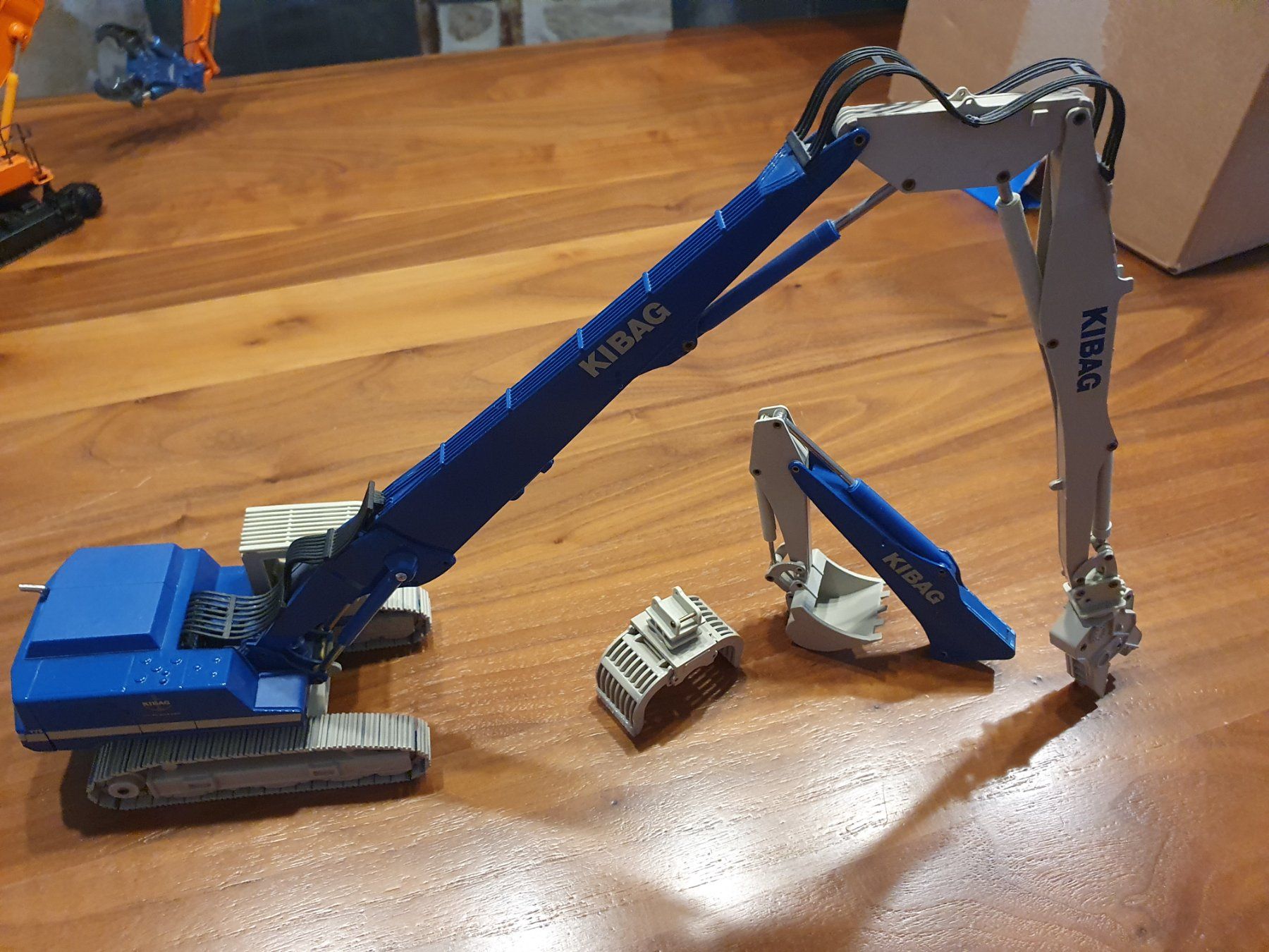 Kits de montage: KIBAG Bagger Modell 1:50 – D'occasion à Elfingen par mugel91