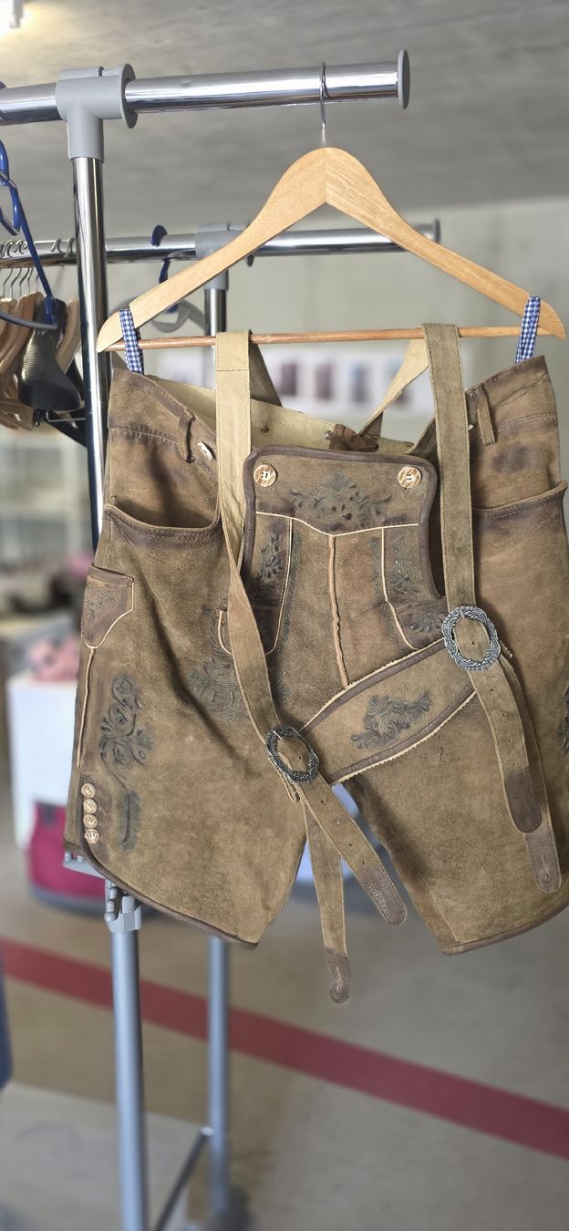 Pantaloni: Lederhosen kurz braun Grösse ca. 54 – Nuovo (secondo la descrizione) da Schachen b. Reute venduto da Judyniki 1