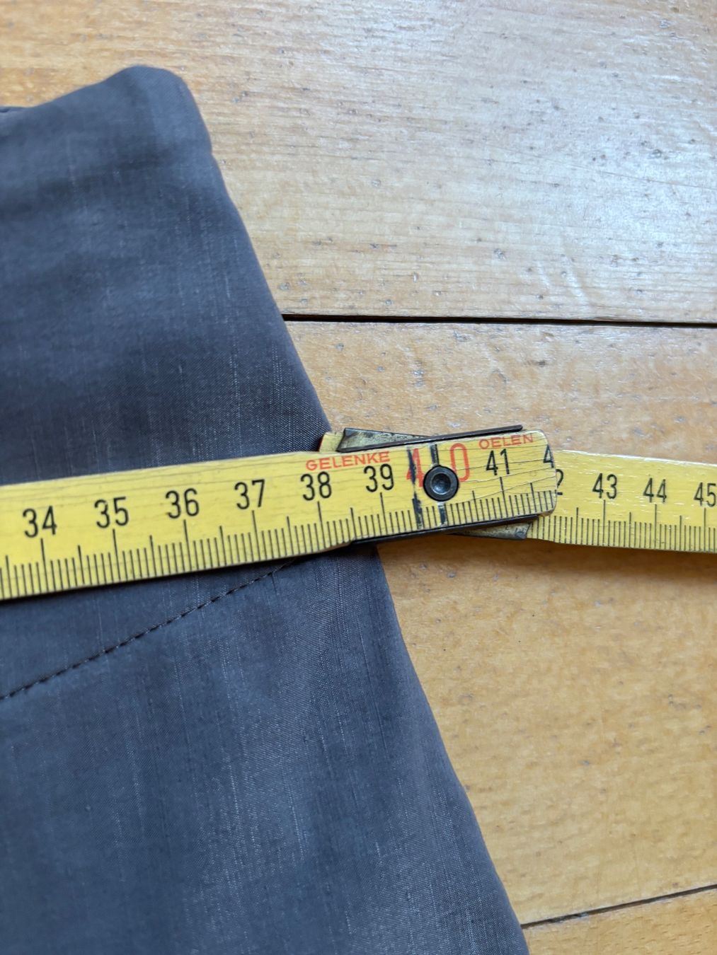 Sarah Pacini Hosen: Sarah Pacini Hose, Leinen,elastisch, 0= 36 Np:389.- – Gebraucht aus St.Gallen von shiwi12 4