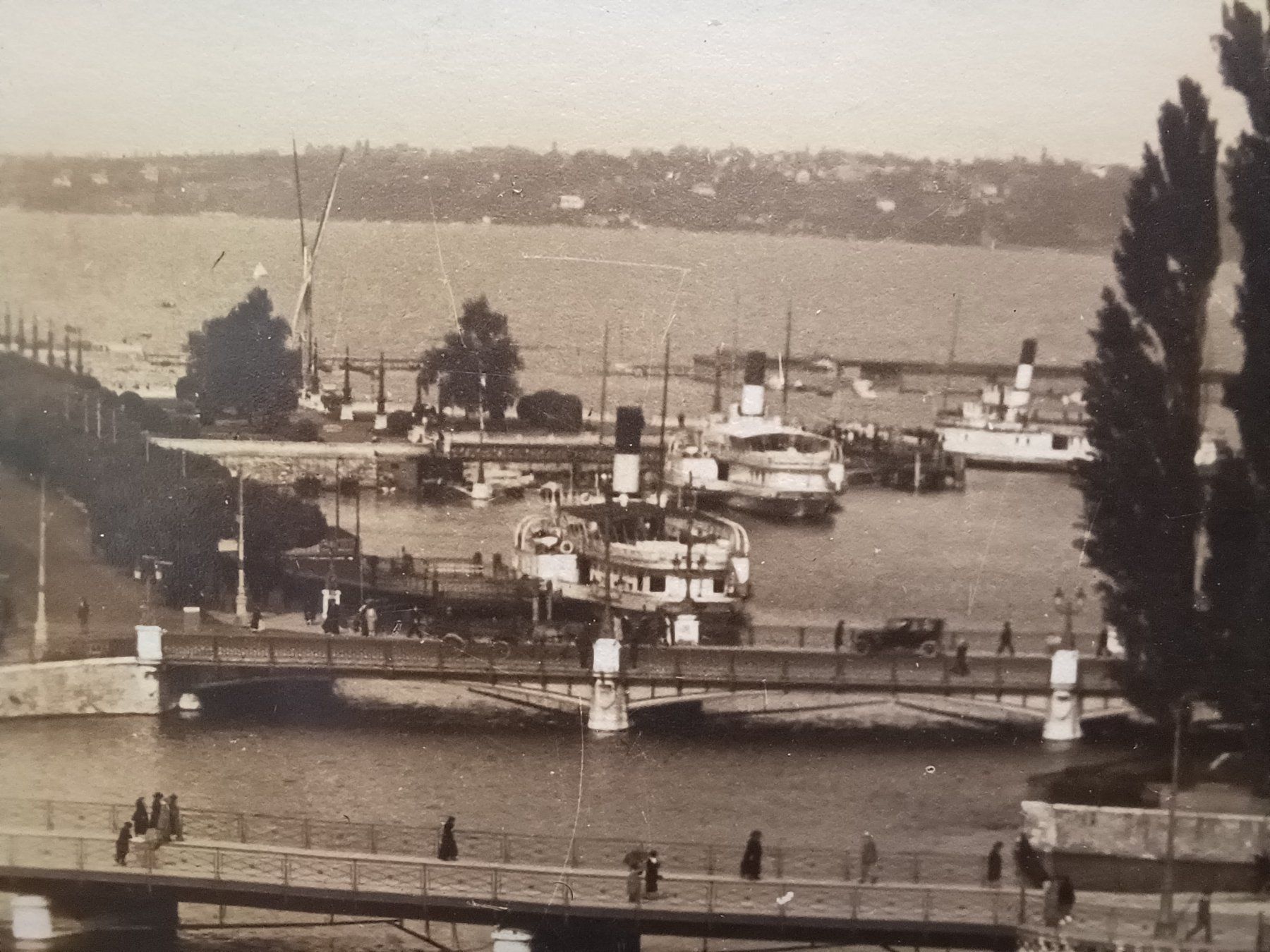 Cartoline postali: No. 9. Genève, Ile J.J. Rousseau, 1925 – Usato da Aarau Rohr venduto da mgvw 2