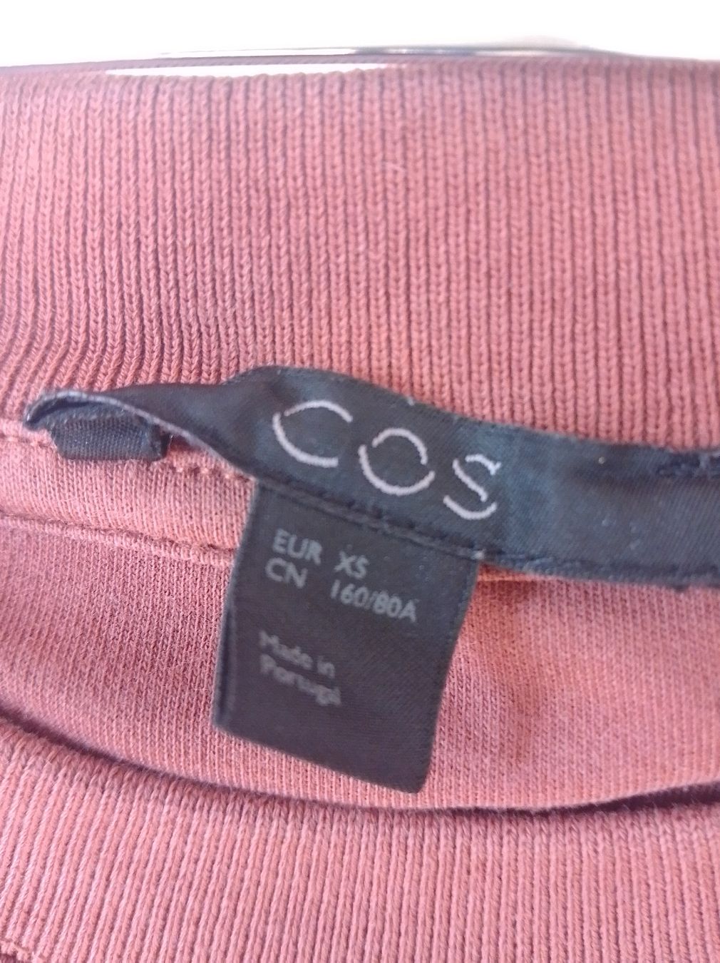 Cos Vestiti: robe T-shirt COS, couleur terracotta – Usato da La Chaux-de-Fonds venduto da youplavie 1