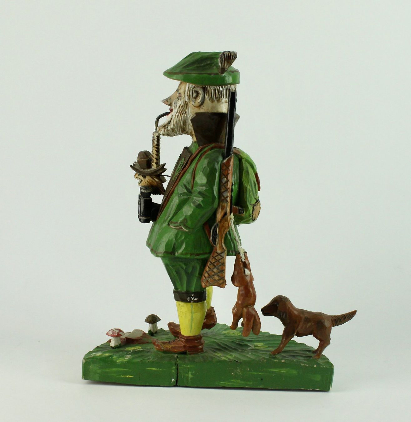 Statuette: JÄGERFIGUR, HOLZ GESCHNITZT. MONOGRAMMIERT HF. – Usato da Grandcour venduto da Flowerstyle 1