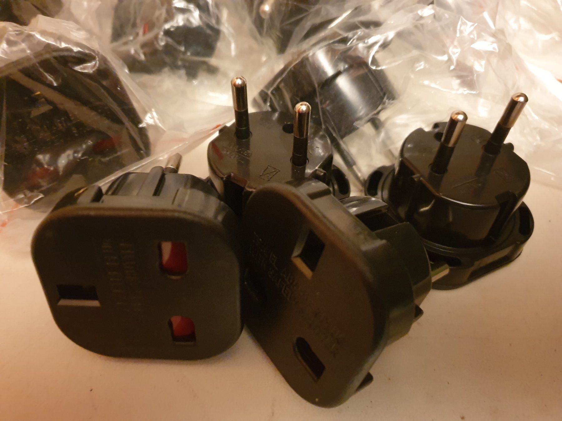 Apple Laufwerke & Adapter: Übergang adapter UK EU 19 Stück – Gebraucht aus Langenthal von Physycer0 1