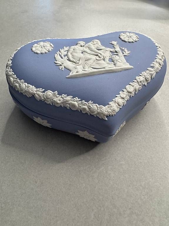 Tutte le decorazioni: Wedgwood  – Usato da Parpan venduto da pba_x87s 1