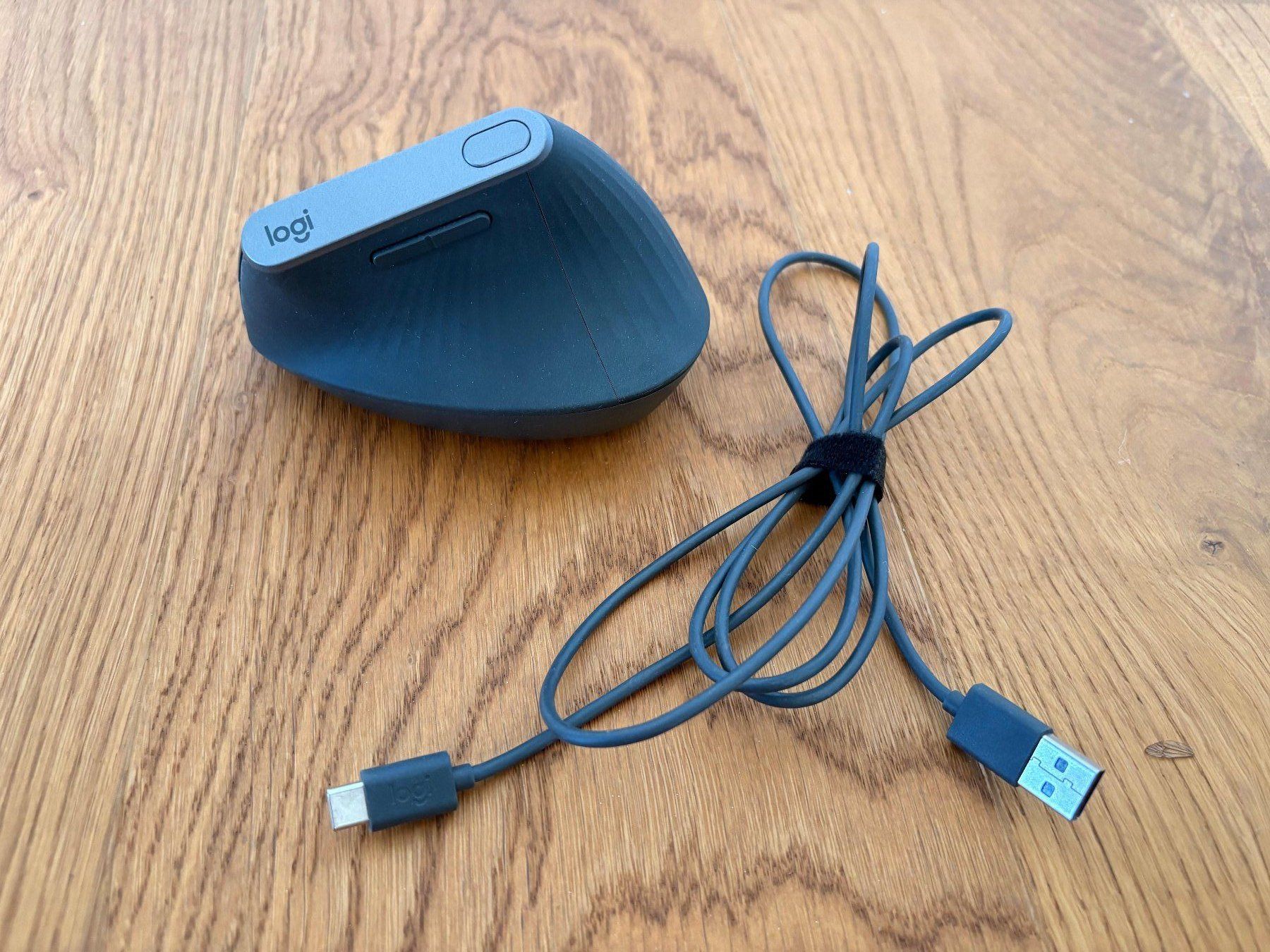 Logitech Souris: Souris verticale ergonomique Logitech – D'occasion à Corminboeuf par lau_gq57 2