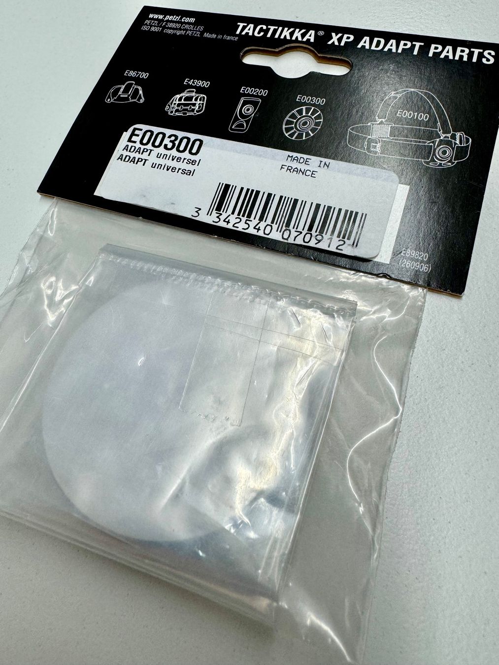 Laufwerke & Adapter: PETZL E00300 ADAPT Universal Klebeadapter zu Stirnlampen – Neu und originalverpackt aus Rothenthurm von WalterliTell 1