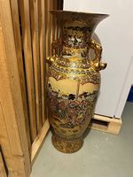 Eine Wunderschöne Vase mit chinesischen Symbolen 