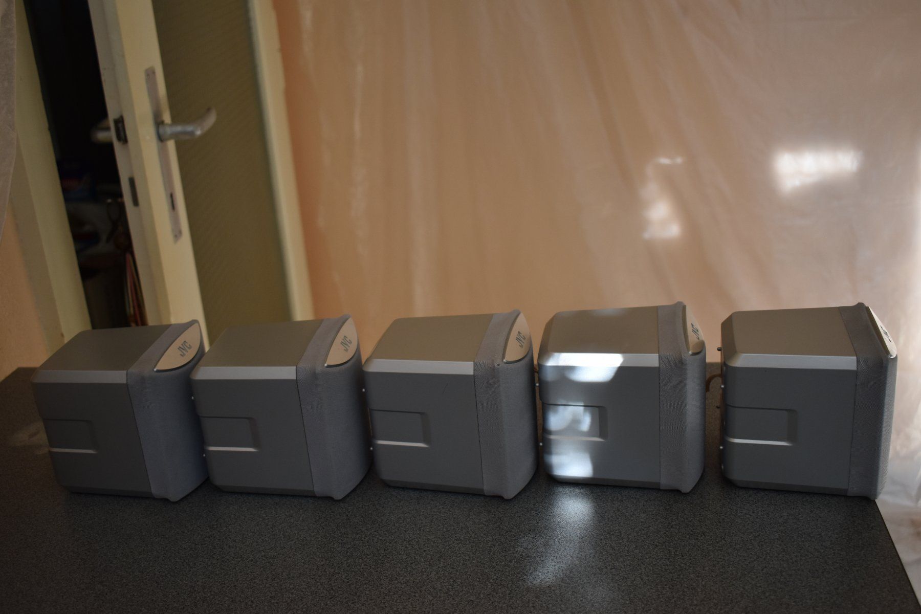 JVC Home Cinema: 5 enceintes + 1 subwoofer JVC SP-THA30 – Usato da Le Locle venduto da skycomputer 1