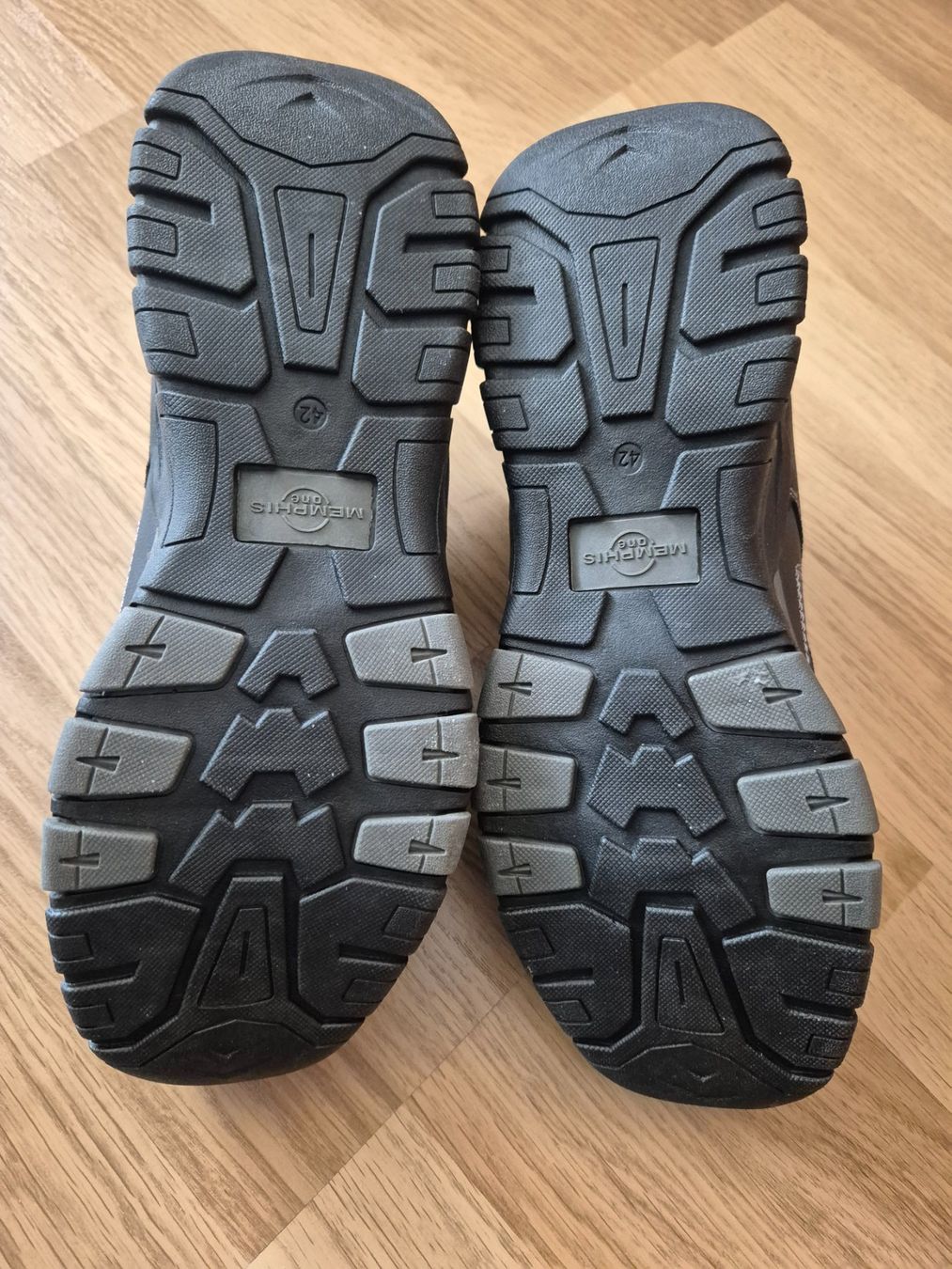 Scarpe da donna: Memphis One, neuwertig, Grösse 42 – Nuovo (secondo la descrizione) da Langenthal venduto da Polarisstern 2