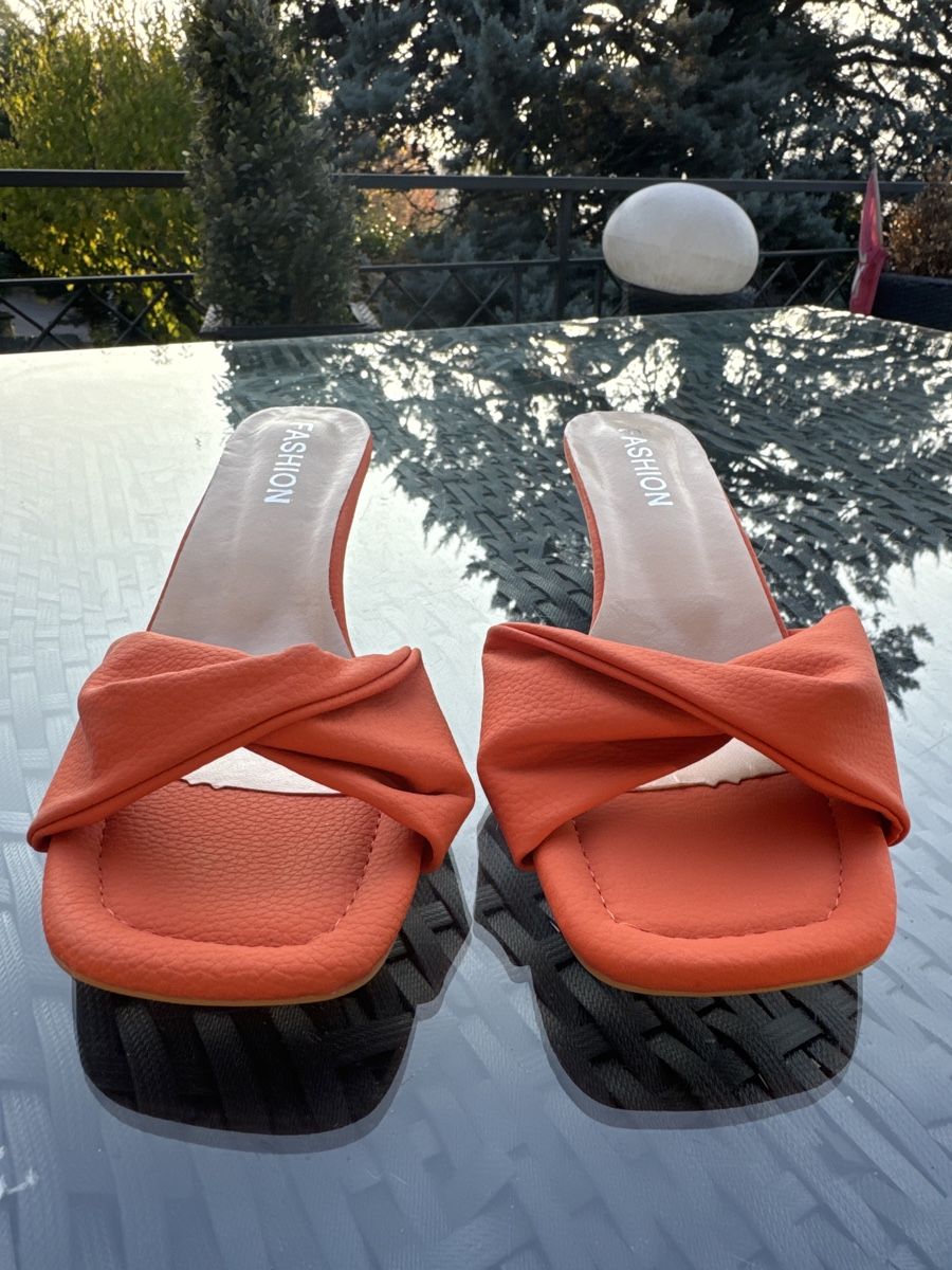 Scarpe da donna: Pantoletten Neu (38) – Nuovo (secondo la descrizione) da Vezia venduto da sidu03