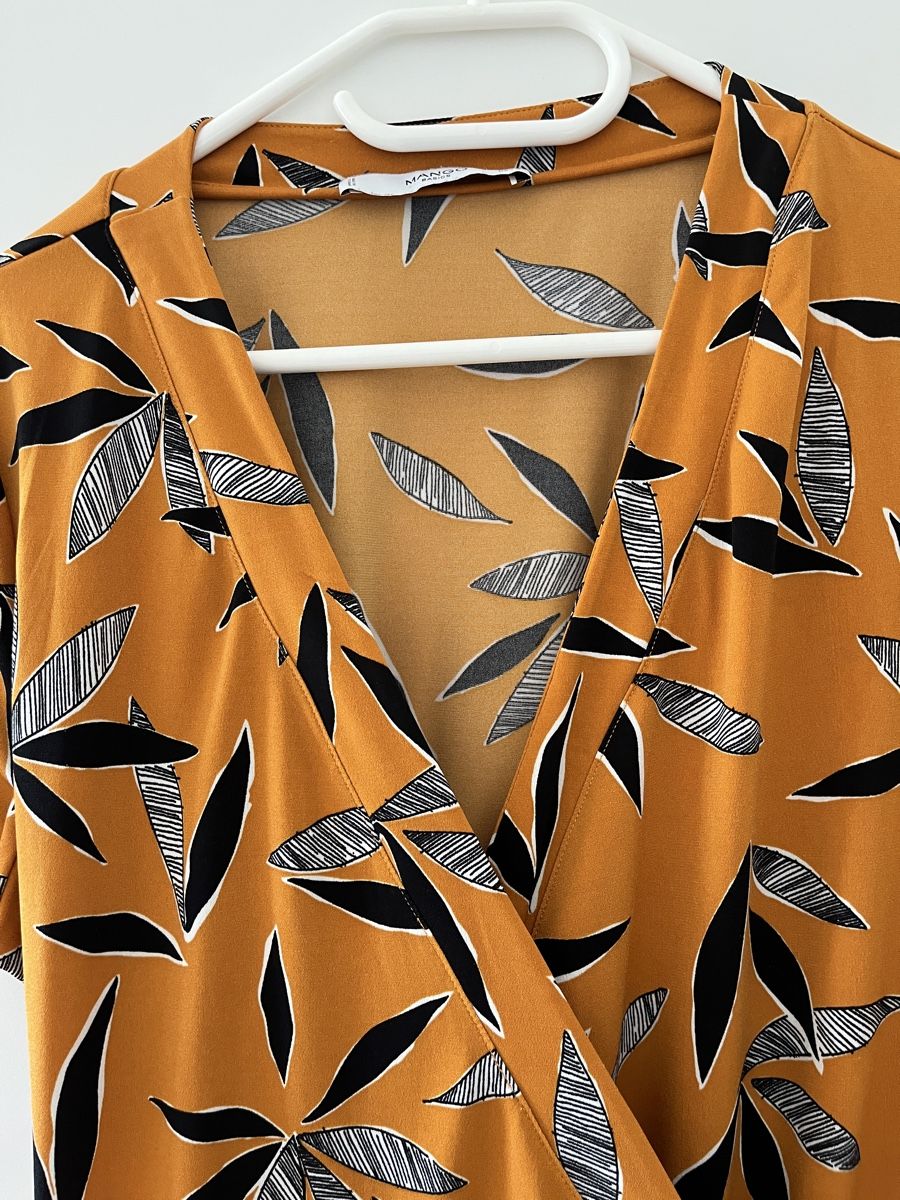 Mango Kleider: Wickelkleid orange mit Blattmuster  – Gebraucht aus Allschwil von MaloseS08 3